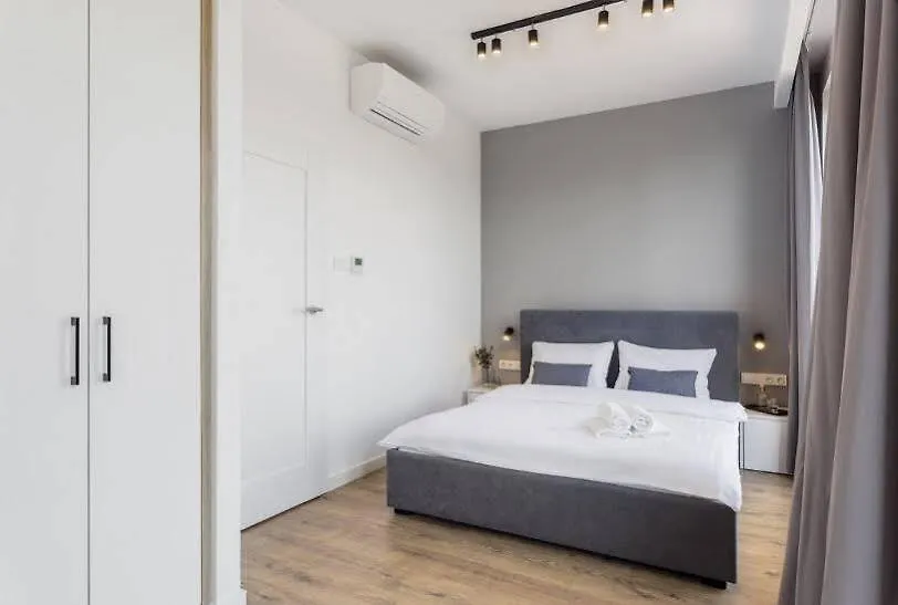 S6 By Platinum Residence Warschau 3*,  Polen
