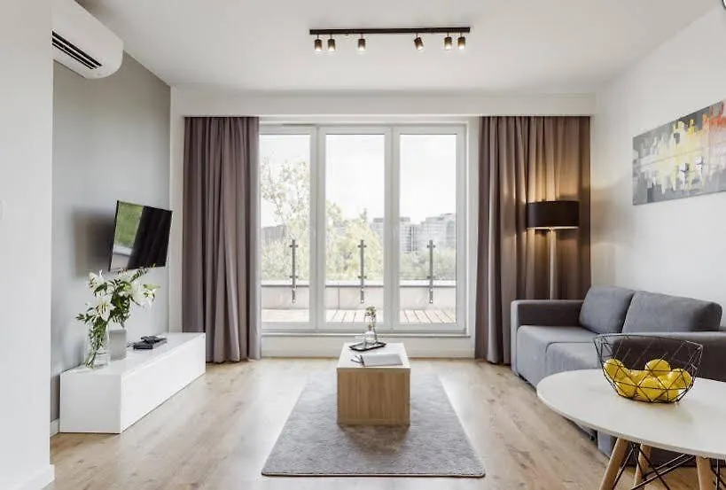 S6 By Platinum Residence Warschau