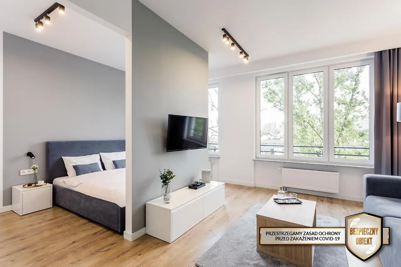 S6 By Platinum Residence Warschau